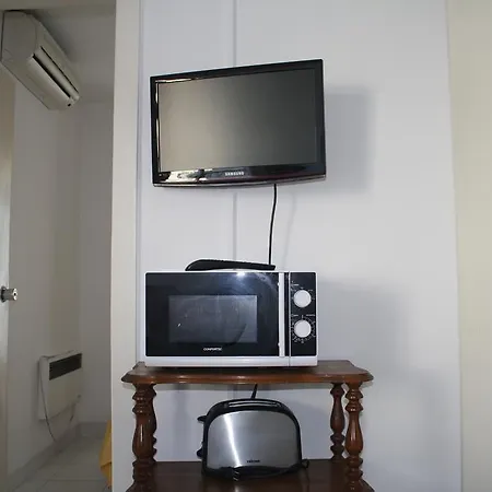 아파트호텔 Edificio - Local 2*