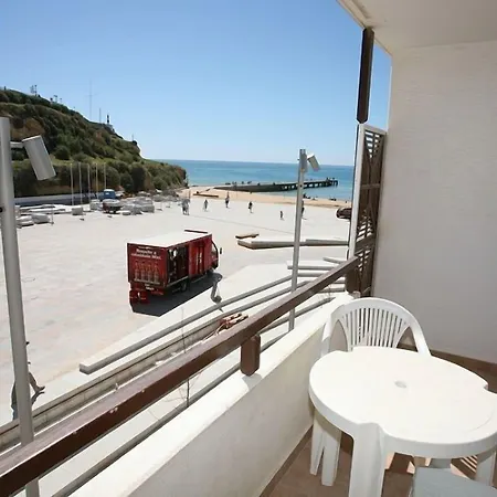 Ξενοδοχείο με διαμερίσματα Edificio - Local 3*