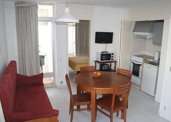 Edificio - Local 3* 阿尔布费拉