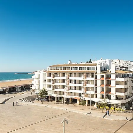 Edificio - Local 3* 阿尔布费拉